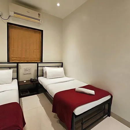 Hotel Kumkum Mumbai Exterior photo