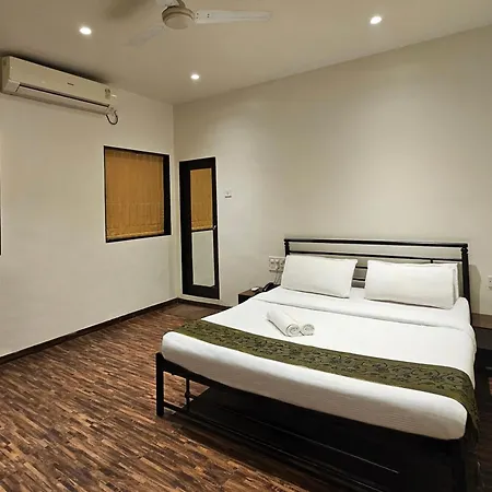 Hotel Kumkum Mumbai Exterior photo