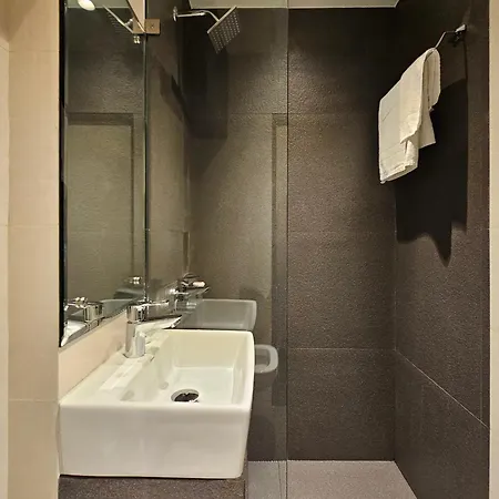Hotel Kumkum Mumbai Exterior photo