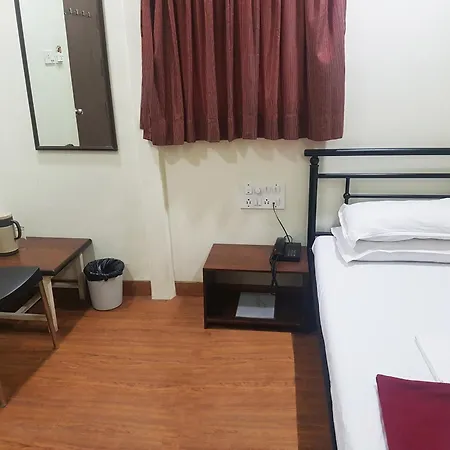 Hotel Kumkum Mumbai Exterior photo