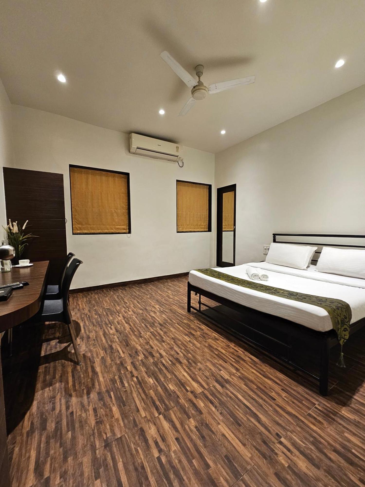 Kumkum Hotel 2*